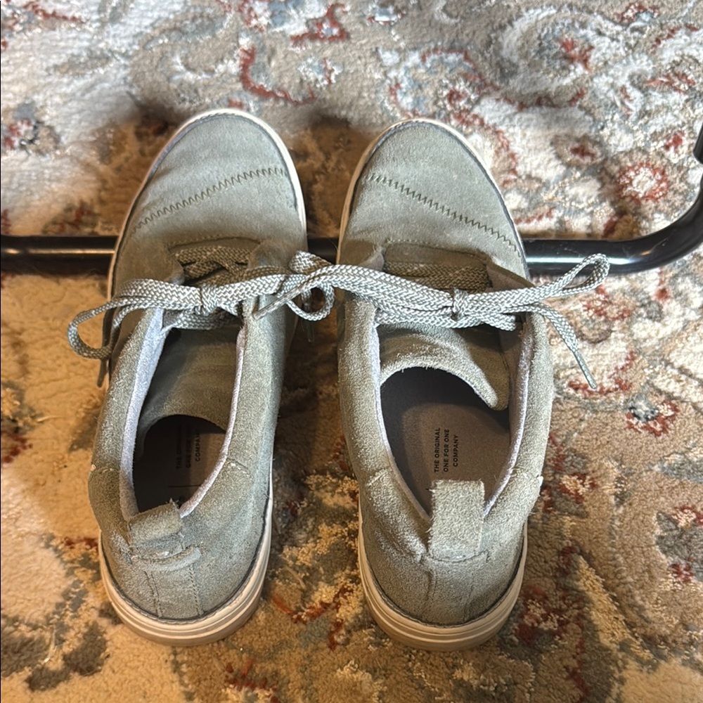 Toms ‘Riley’ Shoes - Picture 4 of 8